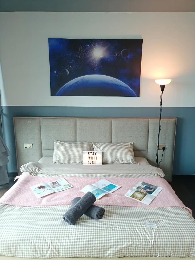 C1113 Almas Suites Galaxy Space Netflix By Stay ヌサジャヤ エクステリア 写真