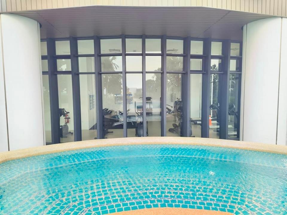C1113 Almas Suites Galaxy Space Netflix By Stay ヌサジャヤ エクステリア 写真